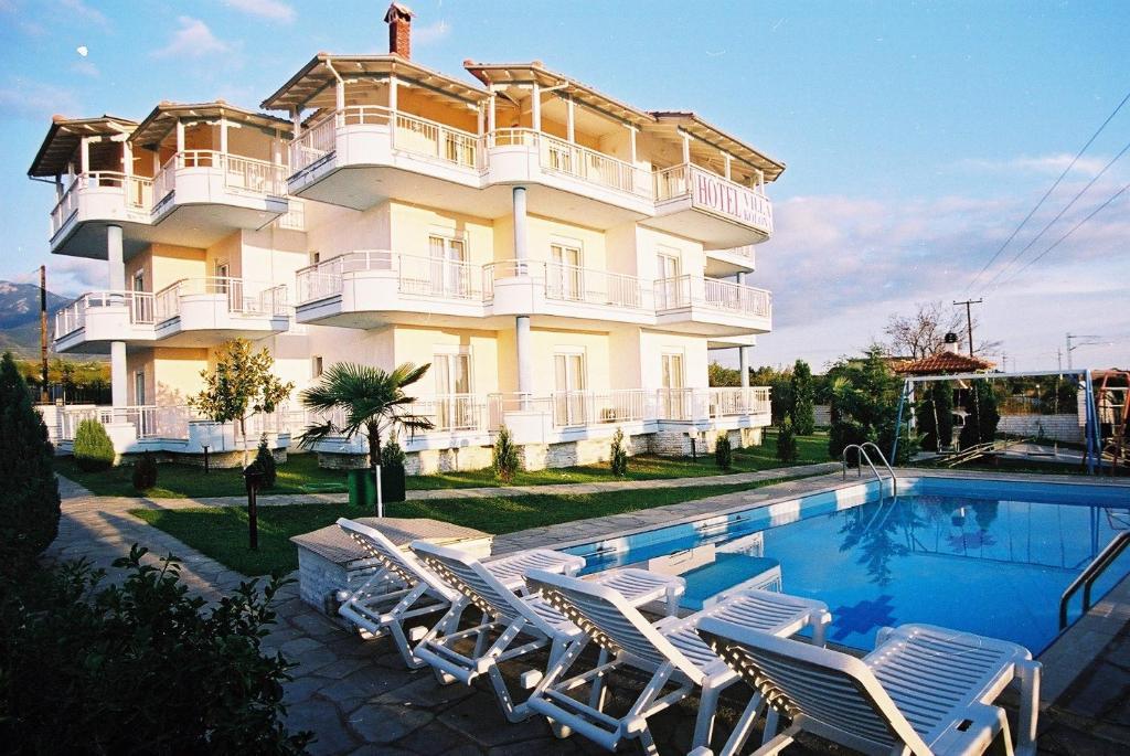 Villa Kolona Leptokaryá Buitenkant foto